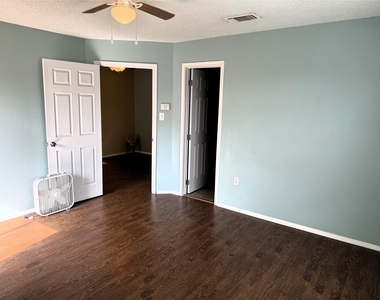 62 Evanston Street - Photo Thumbnail 17