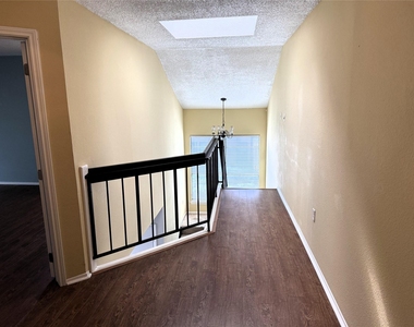 62 Evanston Street - Photo Thumbnail 9