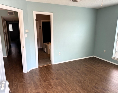 62 Evanston Street - Photo Thumbnail 11