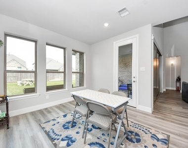 10514 Rigel Ridge Way - Photo Thumbnail 13
