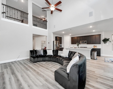 10514 Rigel Ridge Way - Photo Thumbnail 10
