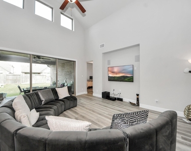 10514 Rigel Ridge Way - Photo Thumbnail 8