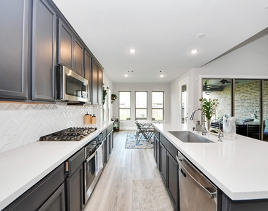 10514 Rigel Ridge Way - Photo Thumbnail 19