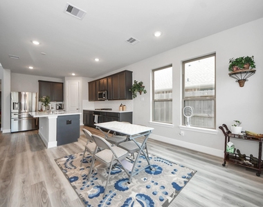 10514 Rigel Ridge Way - Photo Thumbnail 14