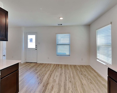 24102 Sonoran Hieghts Court - Photo Thumbnail 4