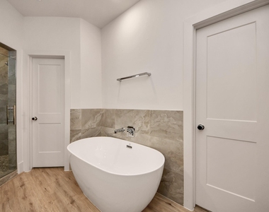 1044 Homer Street - Photo Thumbnail 29