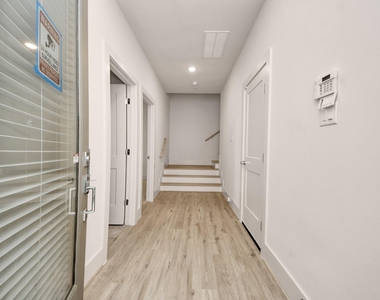 1044 Homer Street - Photo Thumbnail 7