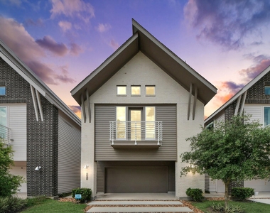 1044 Homer Street - Photo Thumbnail 5