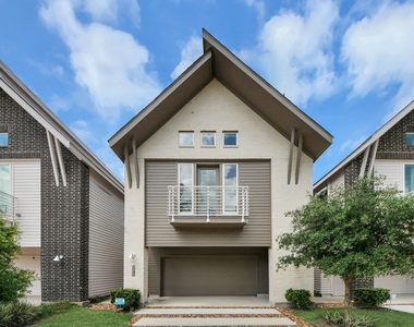 1044 Homer Street - Photo Thumbnail 2