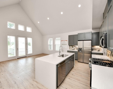 1044 Homer Street - Photo Thumbnail 18