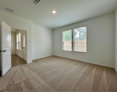 500 Kinglet Drive - Photo Thumbnail 7