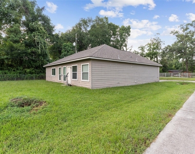 9104 N Green River Drive - Photo Thumbnail 44