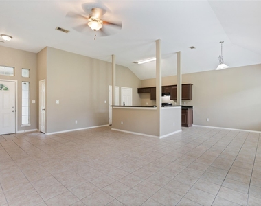 9104 N Green River Drive - Photo Thumbnail 19