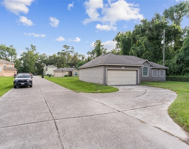 9104 N Green River Drive - Photo Thumbnail 3