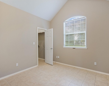 9104 N Green River Drive - Photo Thumbnail 27