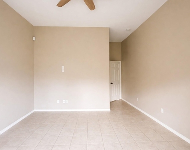 9104 N Green River Drive - Photo Thumbnail 39