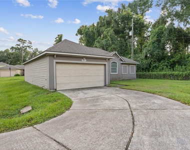 9104 N Green River Drive - Photo Thumbnail 2