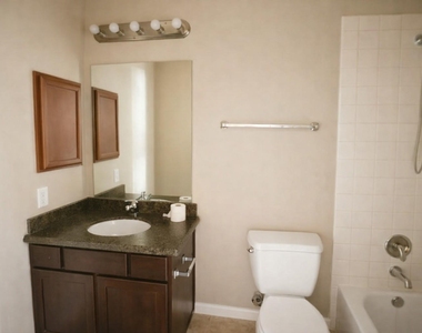 9104 N Green River Drive - Photo Thumbnail 35
