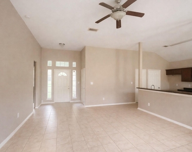 9104 N Green River Drive - Photo Thumbnail 17