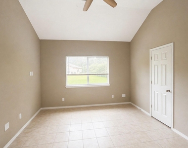 9104 N Green River Drive - Photo Thumbnail 36