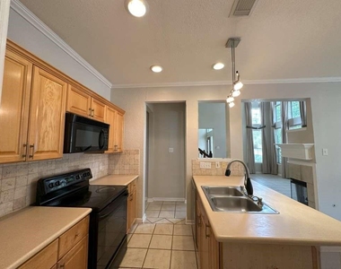 7203 Welshwood Lane - Photo Thumbnail 10