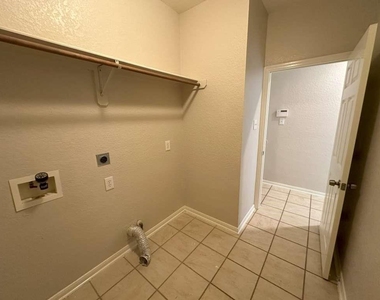 7203 Welshwood Lane - Photo Thumbnail 22