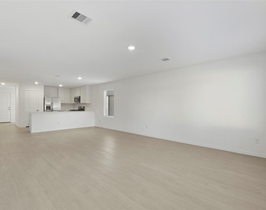 253 Douglas Hills Drive - Photo Thumbnail 5