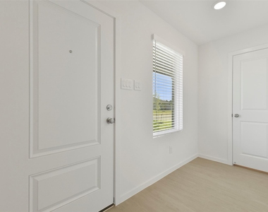 253 Douglas Hills Drive - Photo Thumbnail 4