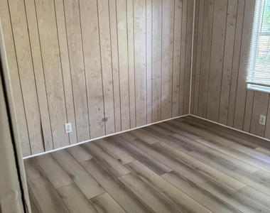 30307 Turriff Circle - Photo Thumbnail 9
