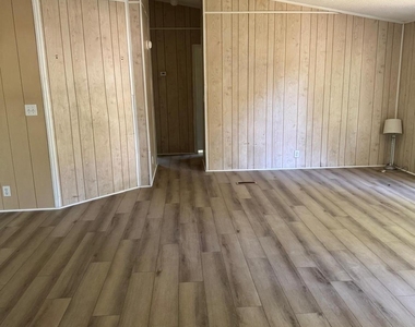 30307 Turriff Circle - Photo Thumbnail 4