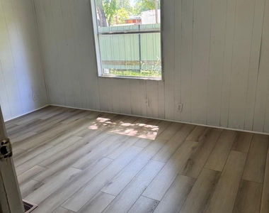 30307 Turriff Circle - Photo Thumbnail 10