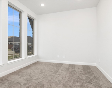 7510 Snowfield Peak Ln Court - Photo Thumbnail 5