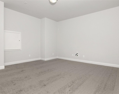 7510 Snowfield Peak Ln Court - Photo Thumbnail 32