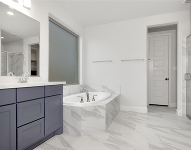 7510 Snowfield Peak Ln Court - Photo Thumbnail 26