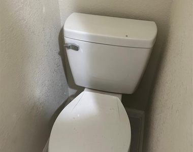 8703 Berndale Street - Photo Thumbnail 5