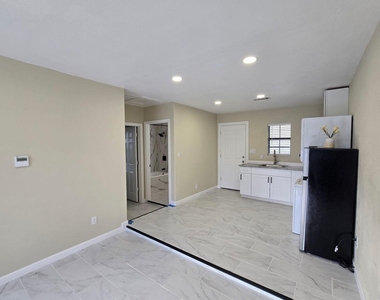 8703 Berndale Street - Photo Thumbnail 11