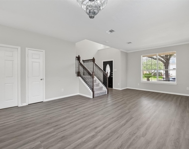 16311 Yabbie Drive - Photo Thumbnail 4
