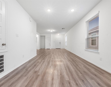 16639 Spirit Street - Photo Thumbnail 3