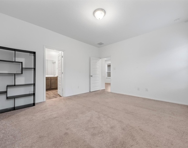 16639 Spirit Street - Photo Thumbnail 7