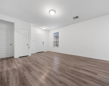 16639 Spirit Street - Photo Thumbnail 1