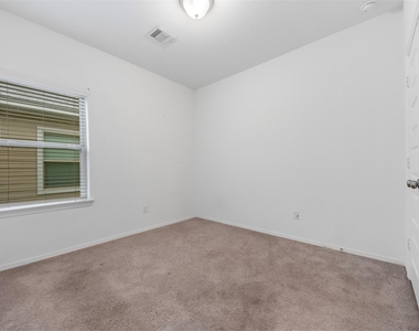 16639 Spirit Street - Photo Thumbnail 11
