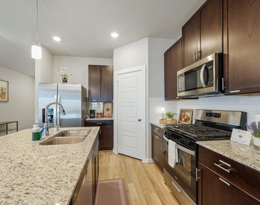 347 Willow Sage Ct - Photo Thumbnail 6