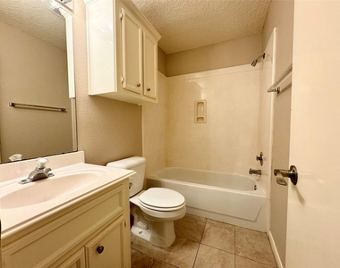 4006 Hunnington Drive - Photo Thumbnail 29