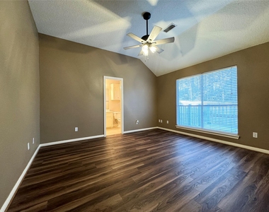 4006 Hunnington Drive - Photo Thumbnail 22