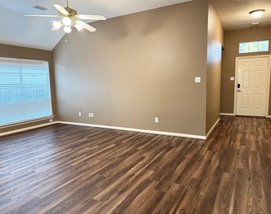 4006 Hunnington Drive - Photo Thumbnail 21