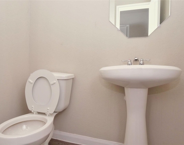 2225 Angie Kaye Drive - Photo Thumbnail 15