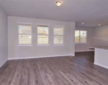 2225 Angie Kaye Drive - Photo Thumbnail 2