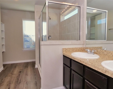 2225 Angie Kaye Drive - Photo Thumbnail 14