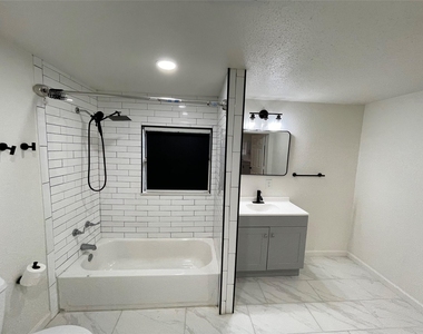 6701 Eagle Pass Street - Photo Thumbnail 3