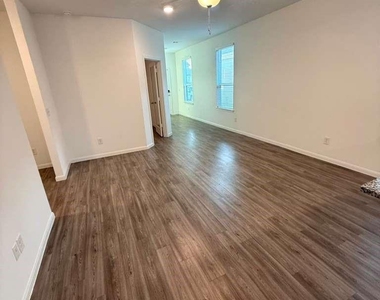 17626 Chisel Plow Drive - Photo Thumbnail 9